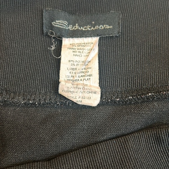 Ladies Seductions Mini Skirt. - Picture 7 of 7